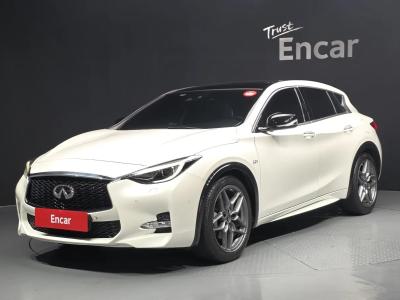 2017 Infiniti Q30