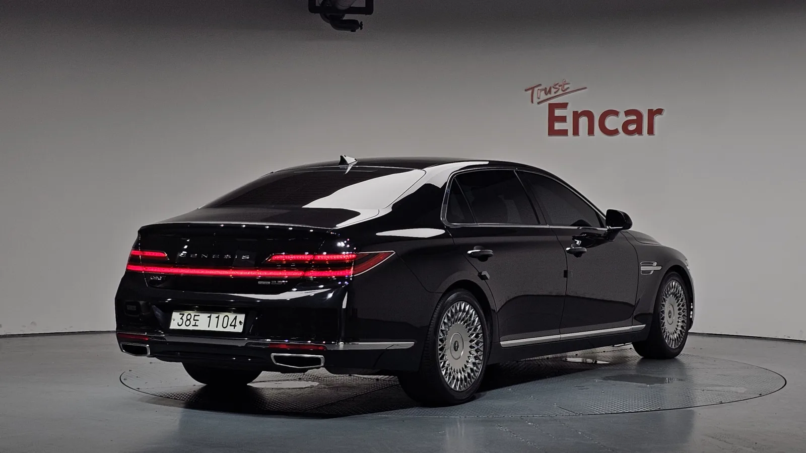 2019 Genesis G90