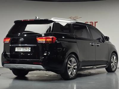 2017 Kia Carnival