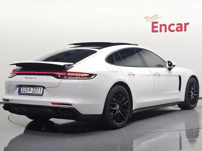 2021 Porsche Panamera