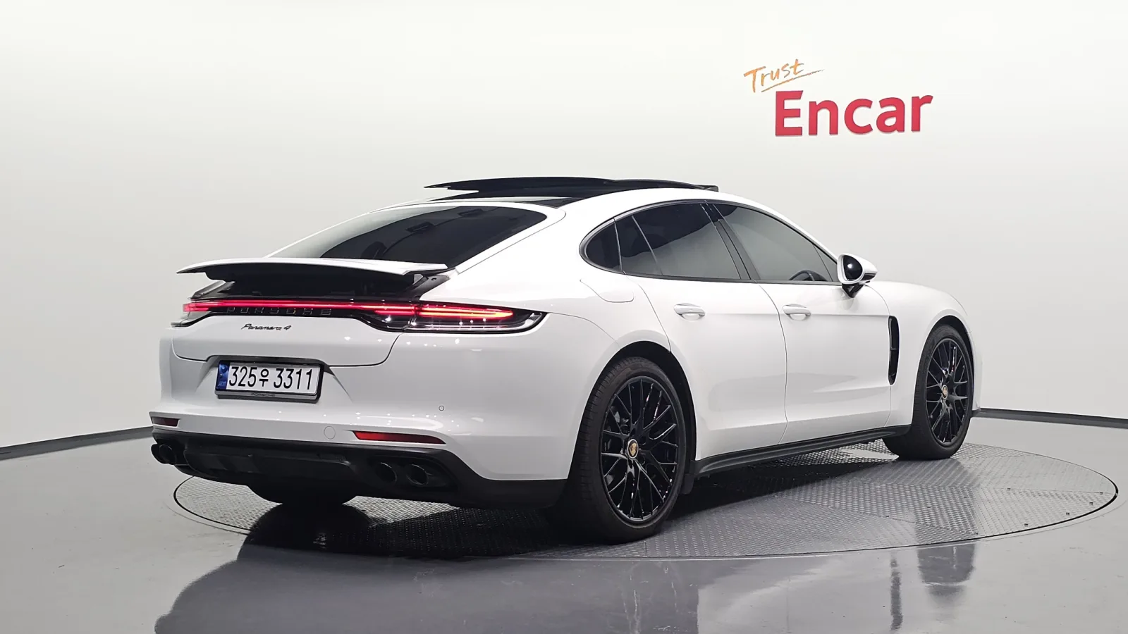 2021 Porsche Panamera