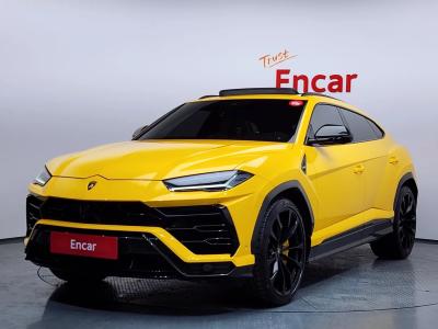2020 Lamborghini Urus
