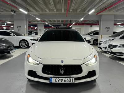 2017 Maserati Ghibli