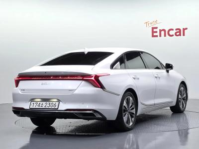 2023 Kia K8