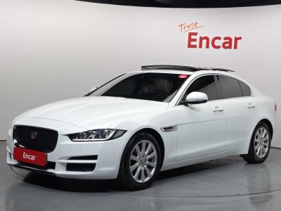 2016 Jaguar XE