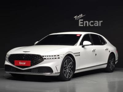 2023 Genesis G90