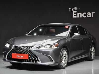 2023 Lexus ES