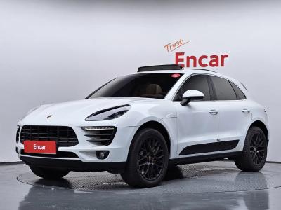 2016 Porsche Macan