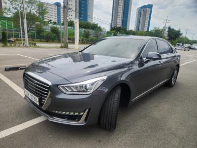 2016 Genesis EQ900