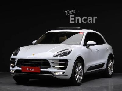 2014 Porsche Macan