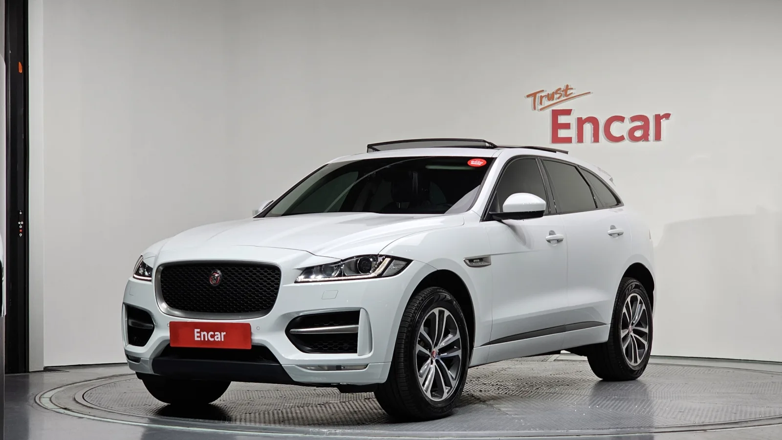 2017 Jaguar F-PACE