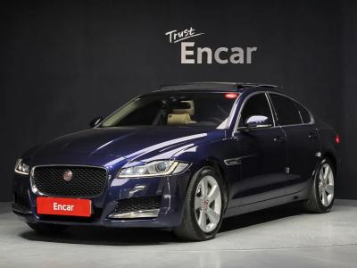 2017 Jaguar XF