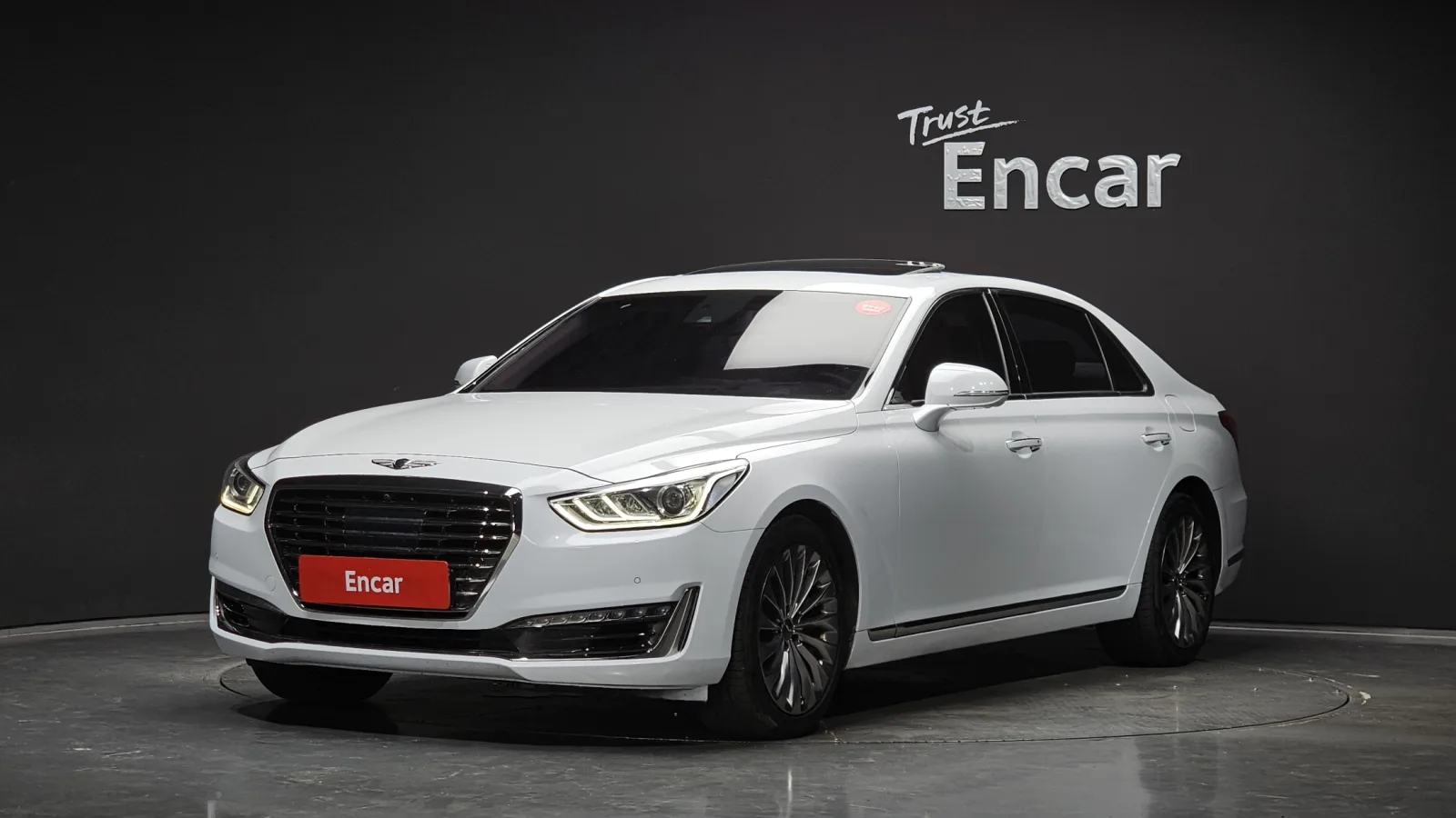 2016 Genesis EQ900