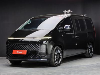 2025 Hyundai Staria