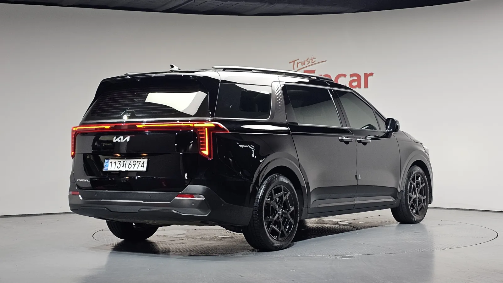 2025 Kia Carnival