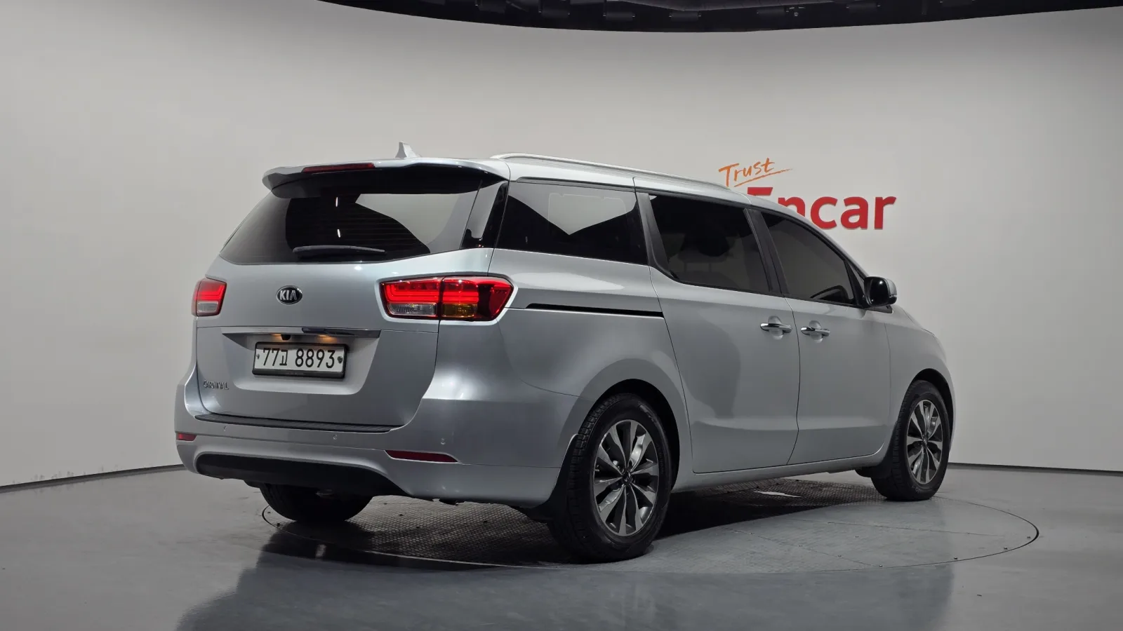 2015 Kia Carnival