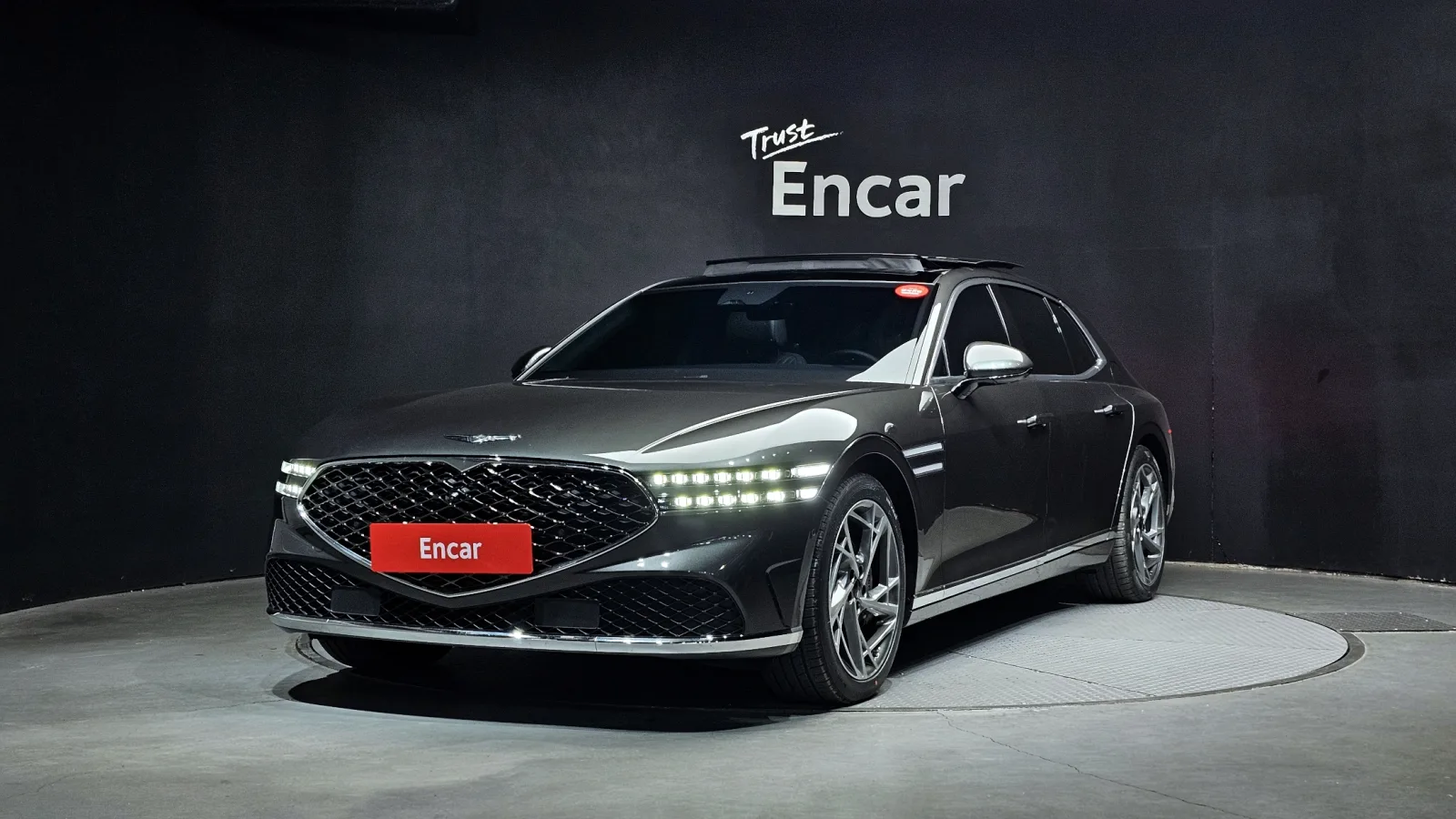 2023 Genesis G90