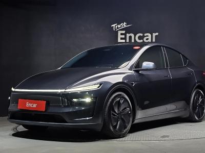 2025 Tesla Model Y