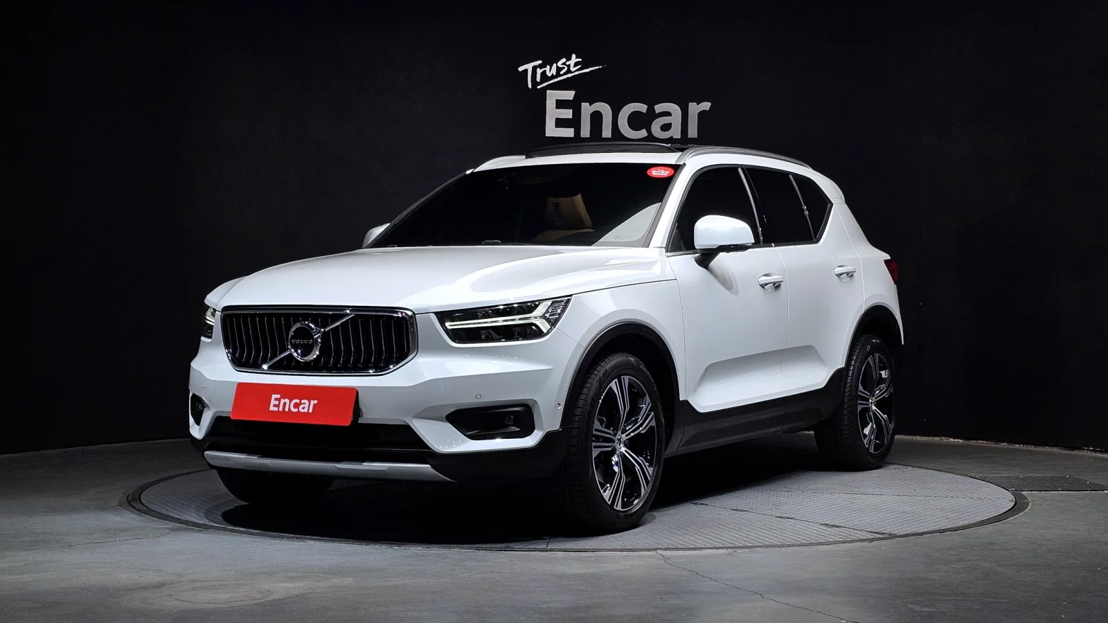 2022 Volvo XC40