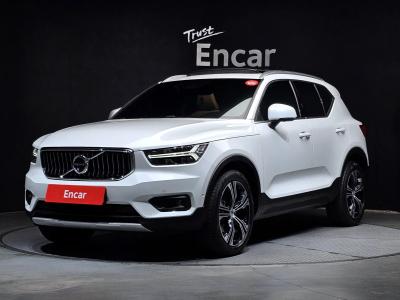 2022 Volvo XC40