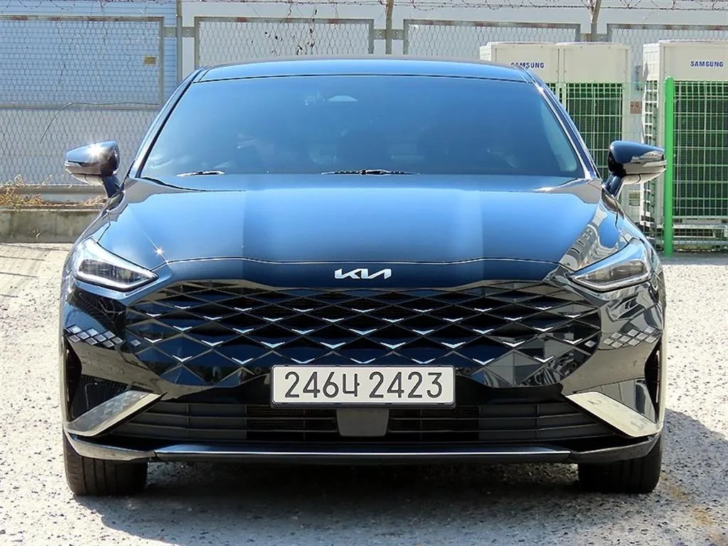 2022 Kia K8