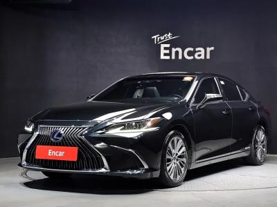 2019 Lexus ES