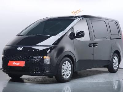 2025 Hyundai Staria