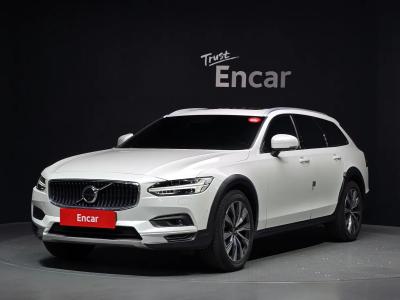 2021 Volvo V90