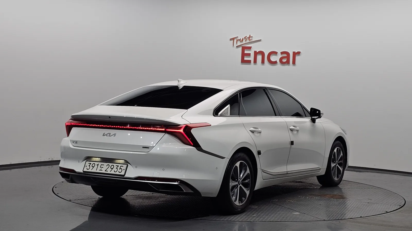 2023 Kia K8