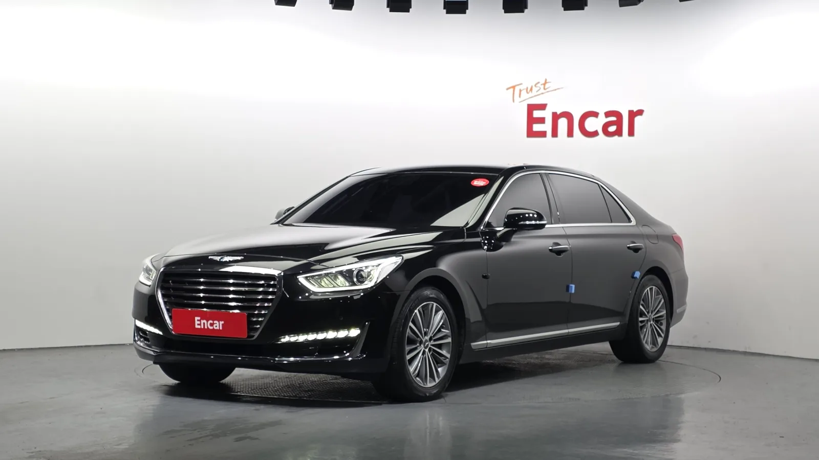 2018 Genesis EQ900