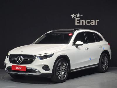 2023 Mercedes-Benz GLC-Class