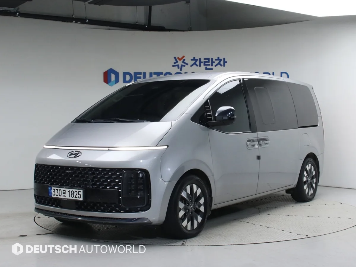 2023 Hyundai Staria