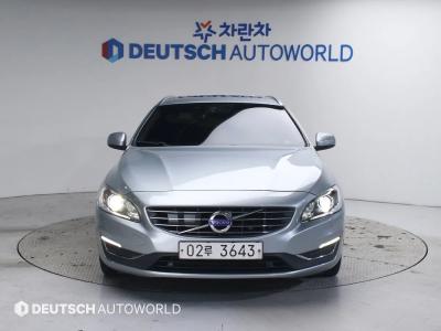 2018 Volvo V60