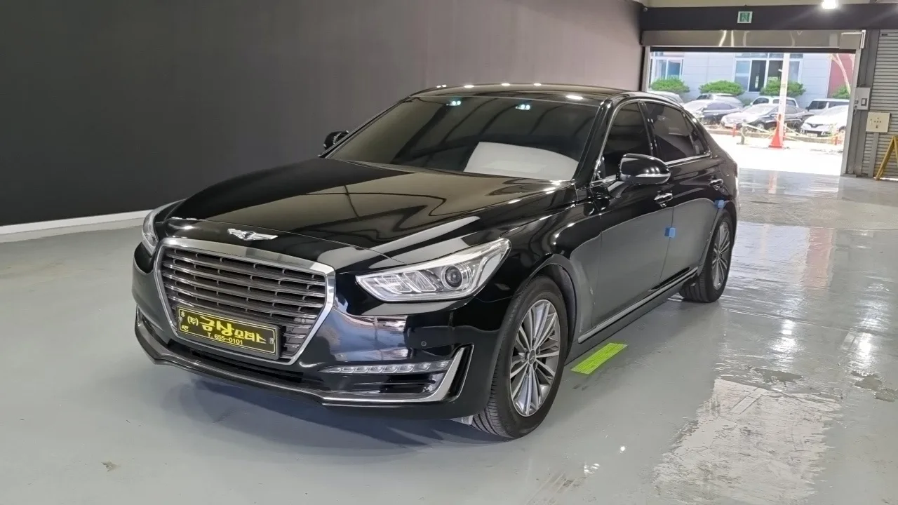 2016 Genesis EQ900