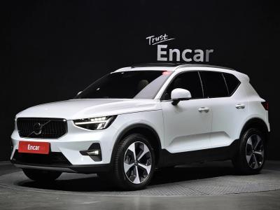 2023 Volvo XC40
