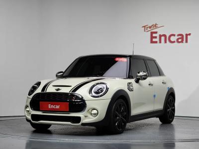 2019 MINI Cooper