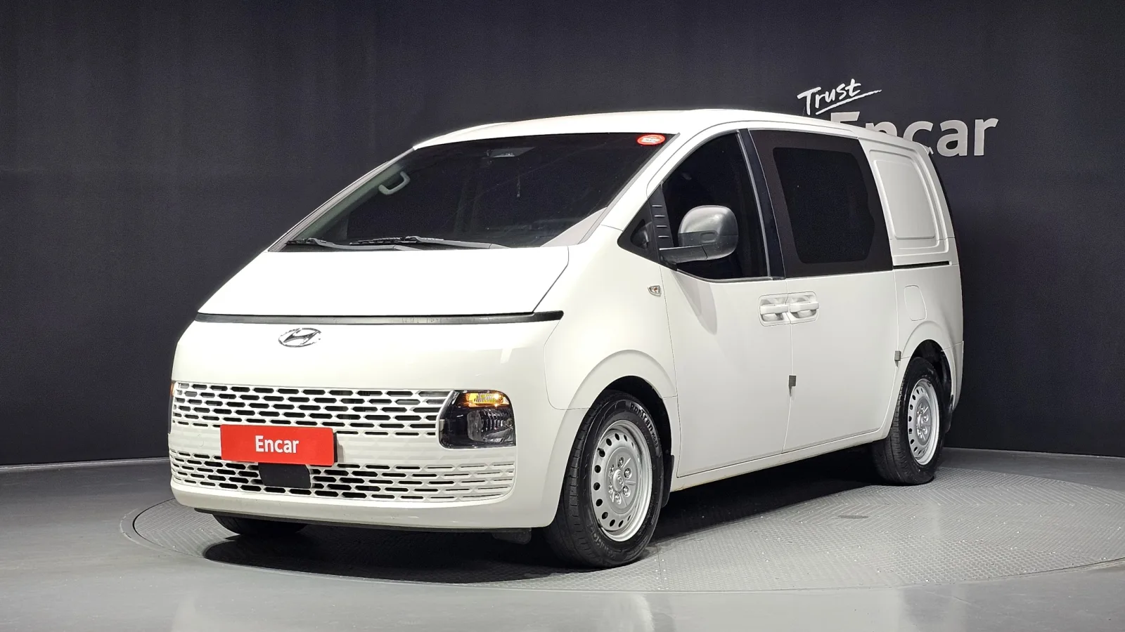 2022 Hyundai Staria