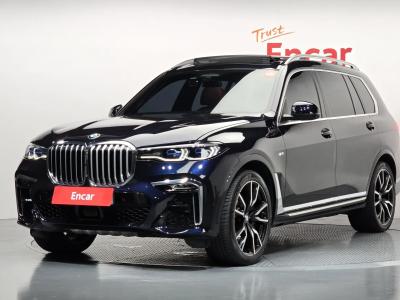 2022 BMW X7