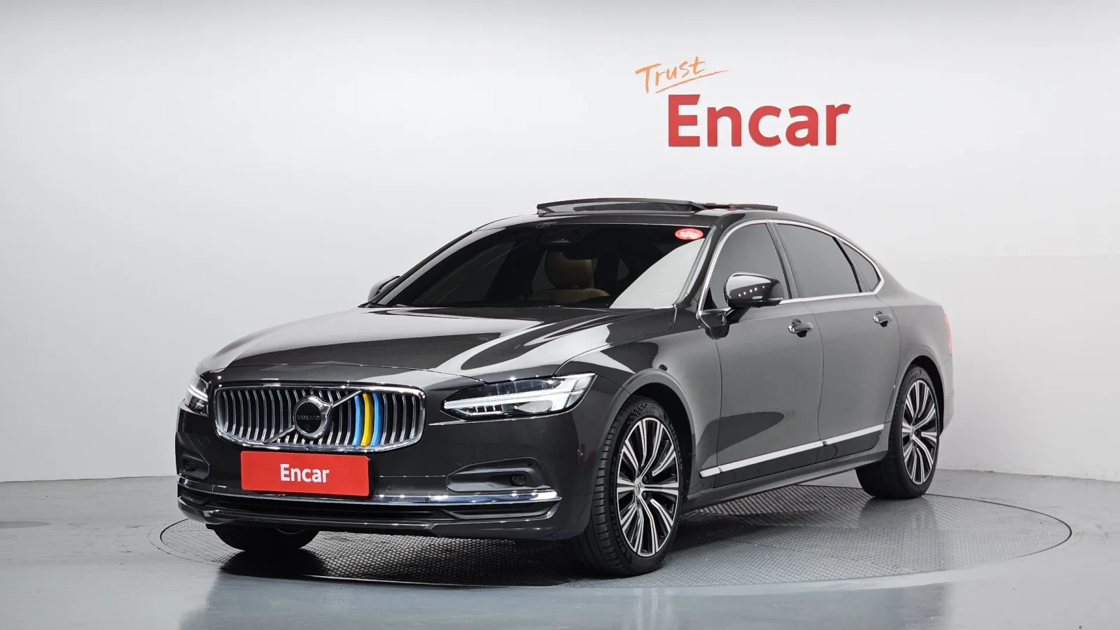 2022 Volvo S90