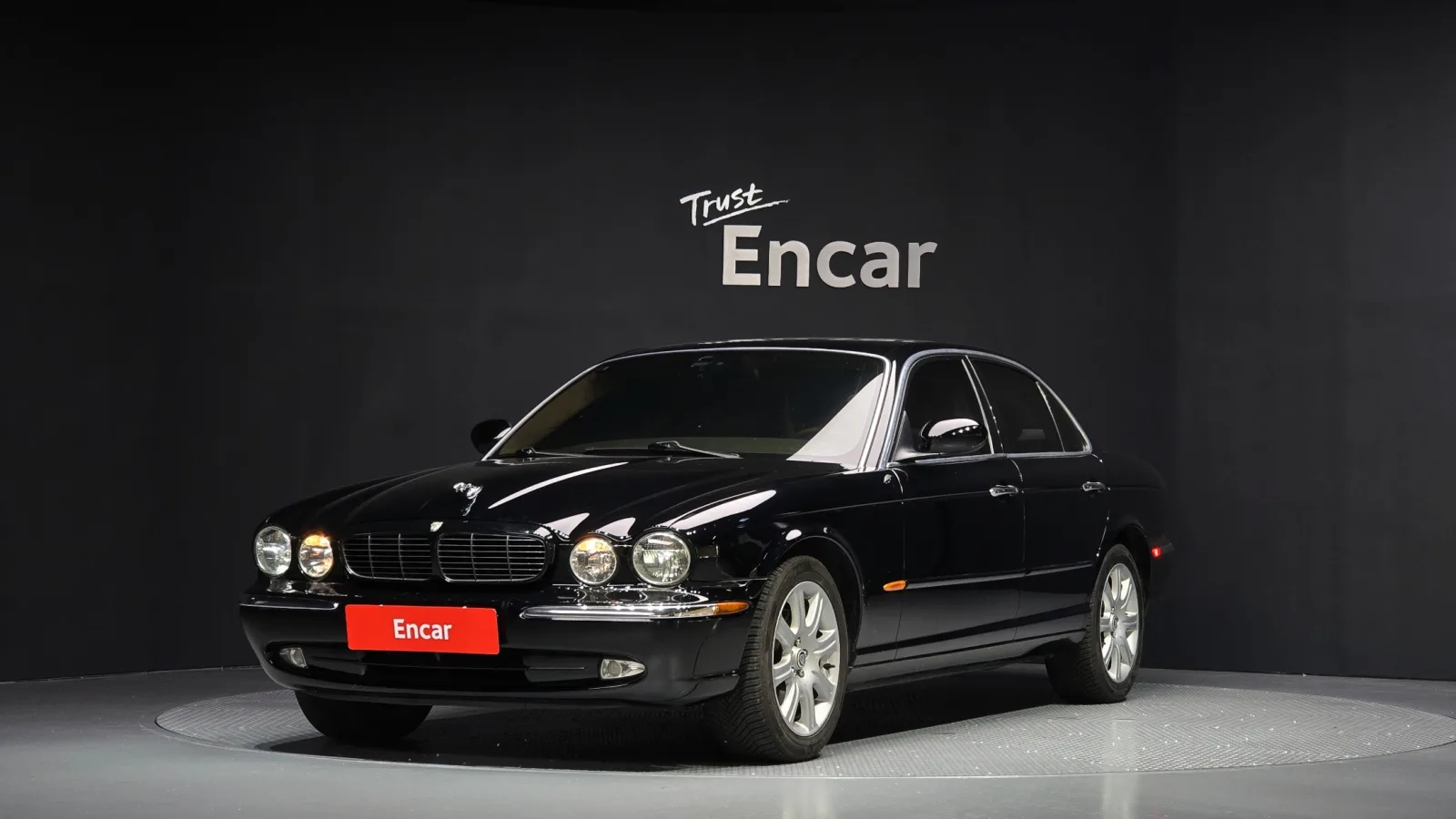 2004 Jaguar XJ-8