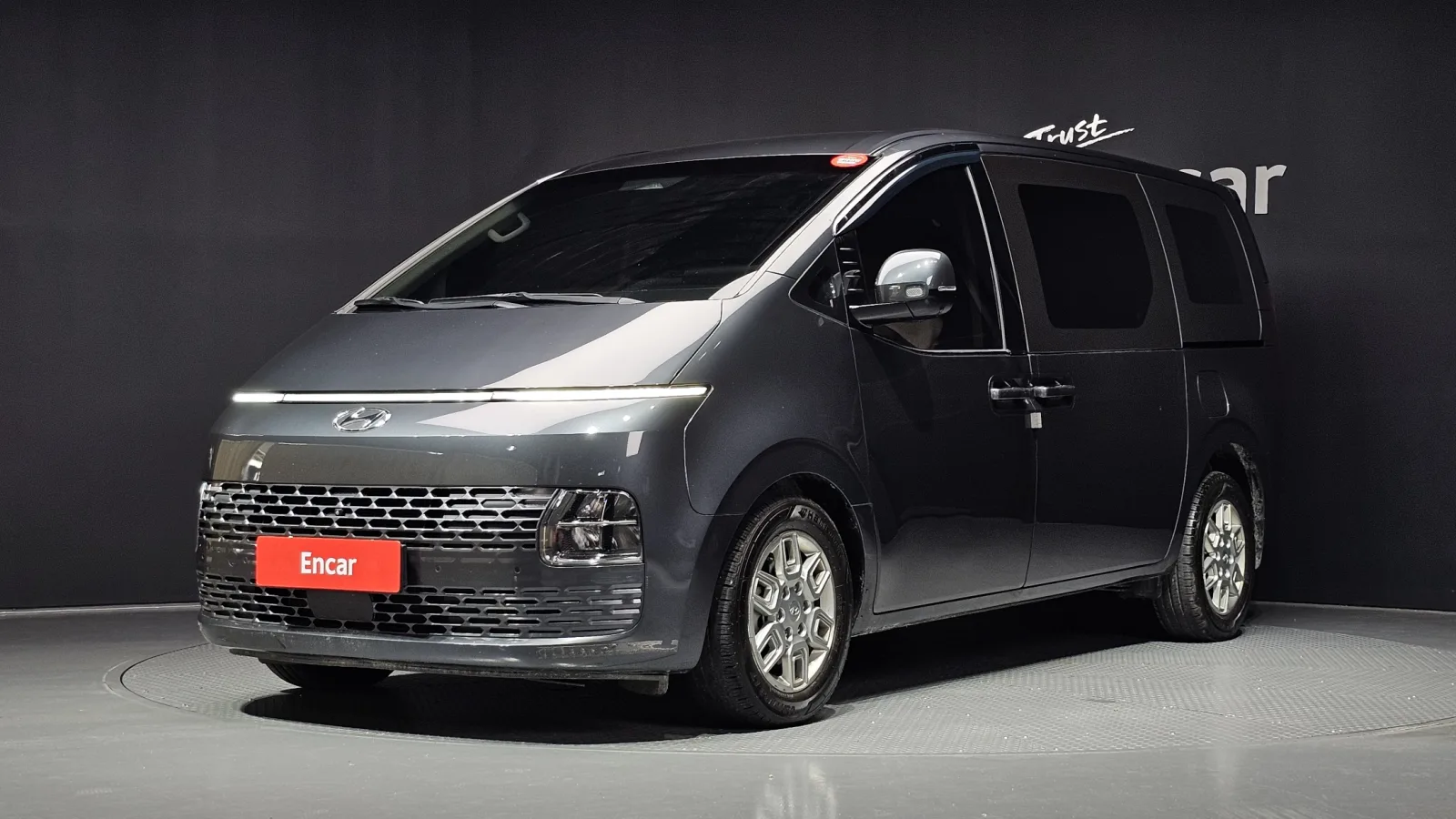 2023 Hyundai Staria