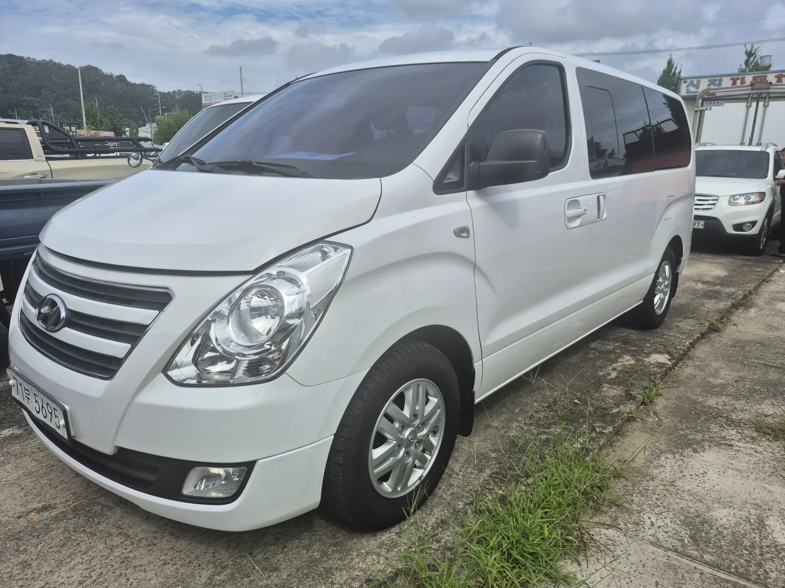 2017 Hyundai Starex