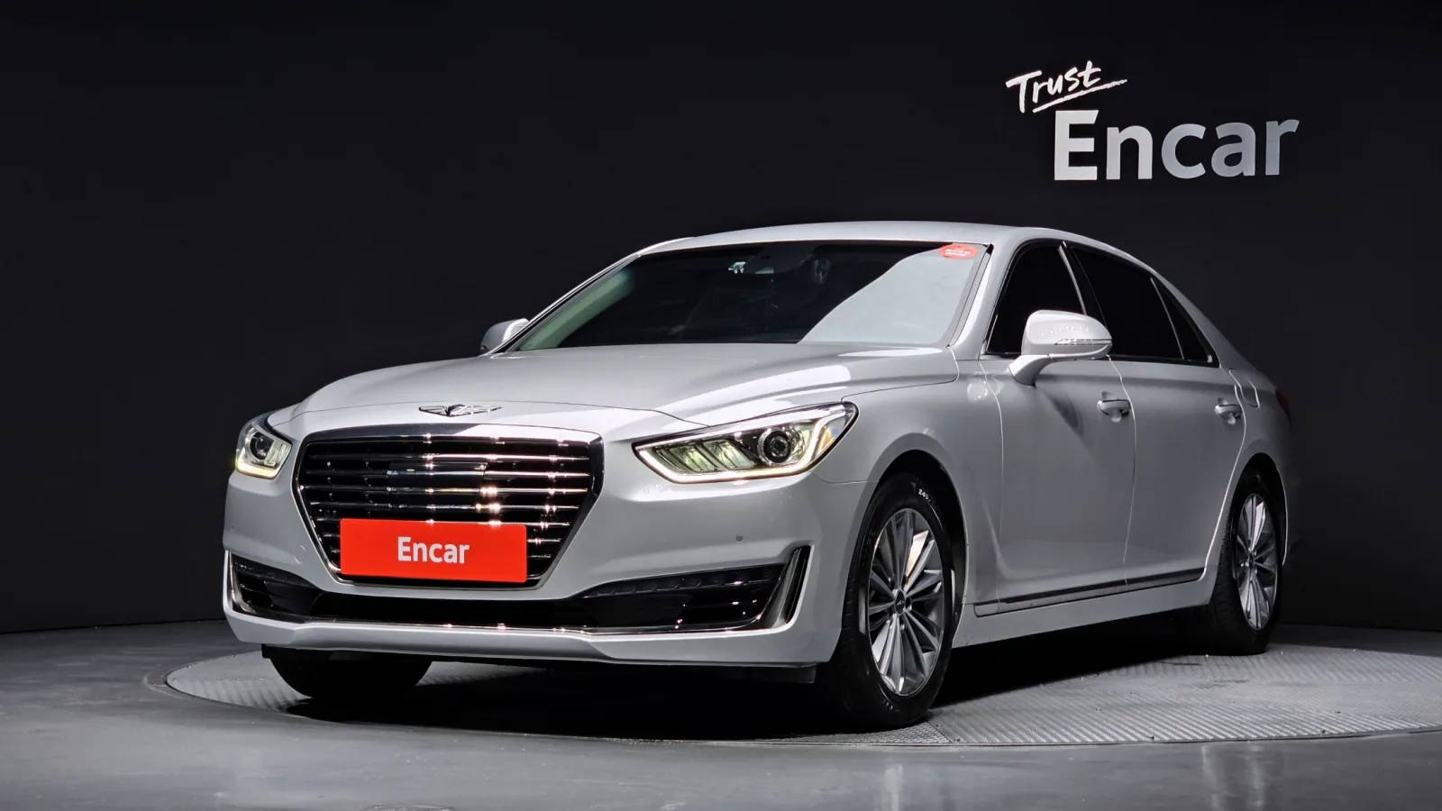 2016 Genesis EQ900