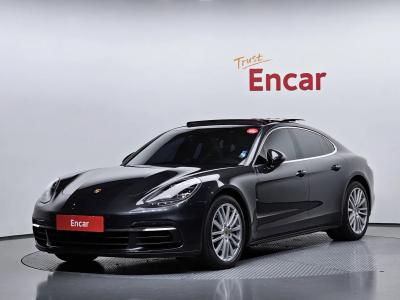2018 Porsche Panamera
