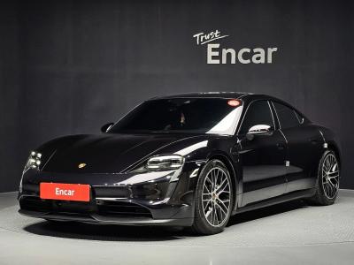 2022 Porsche Taycan
