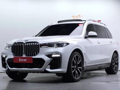 2022 BMW X7
