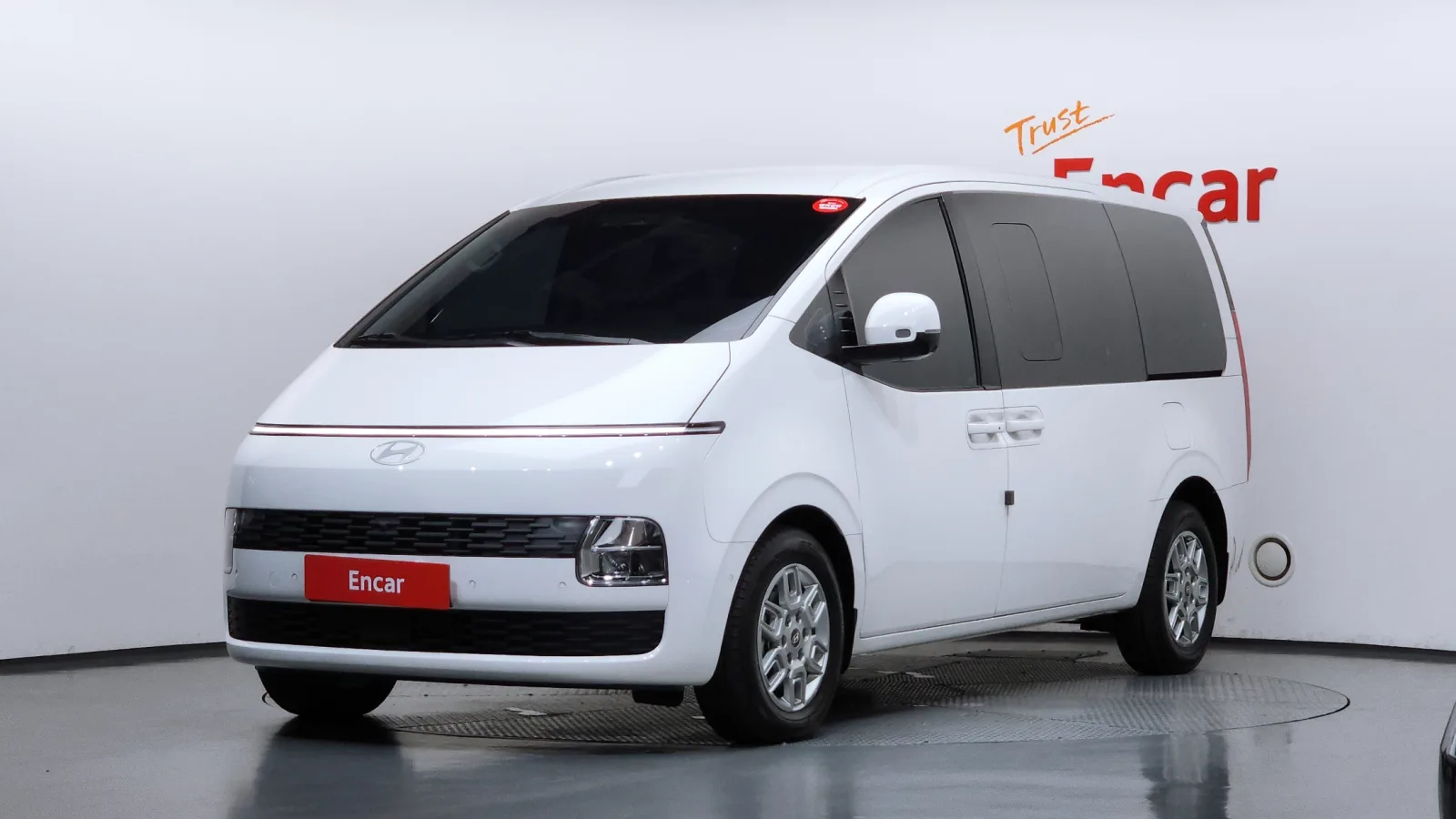 2026 Hyundai Staria