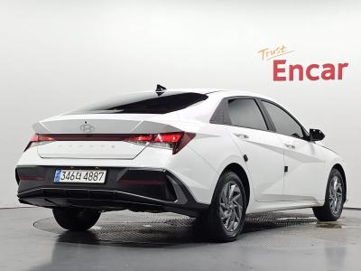 2024 Hyundai Elantra
