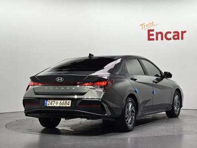 2024 Hyundai Elantra