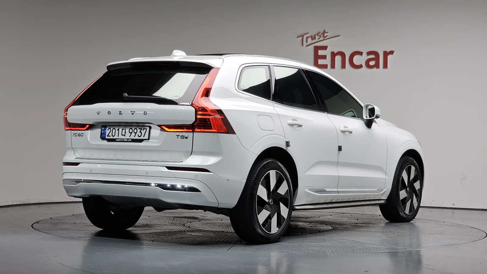 2025 Volvo XC60